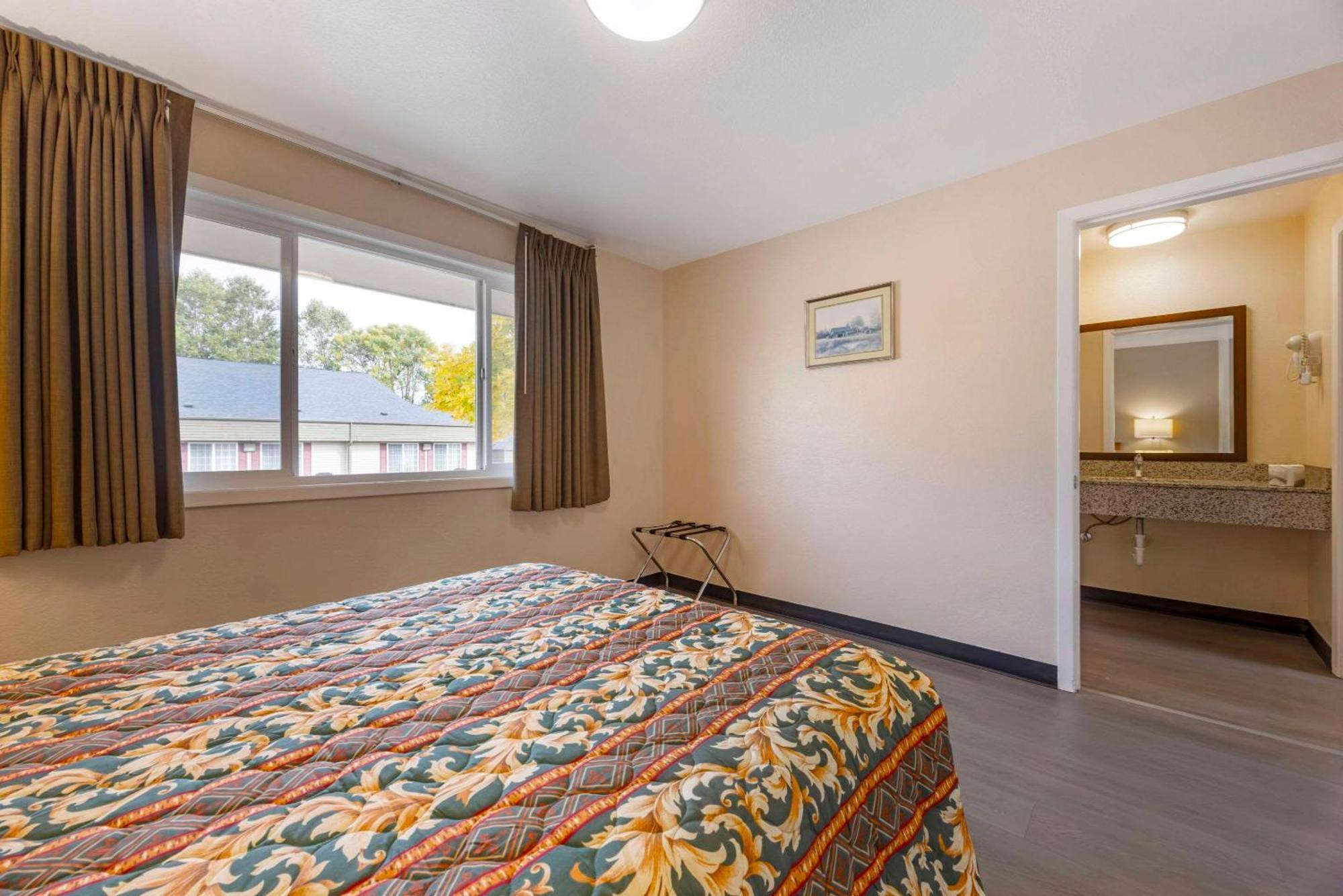 Rodeway Inn Albany Buitenkant foto