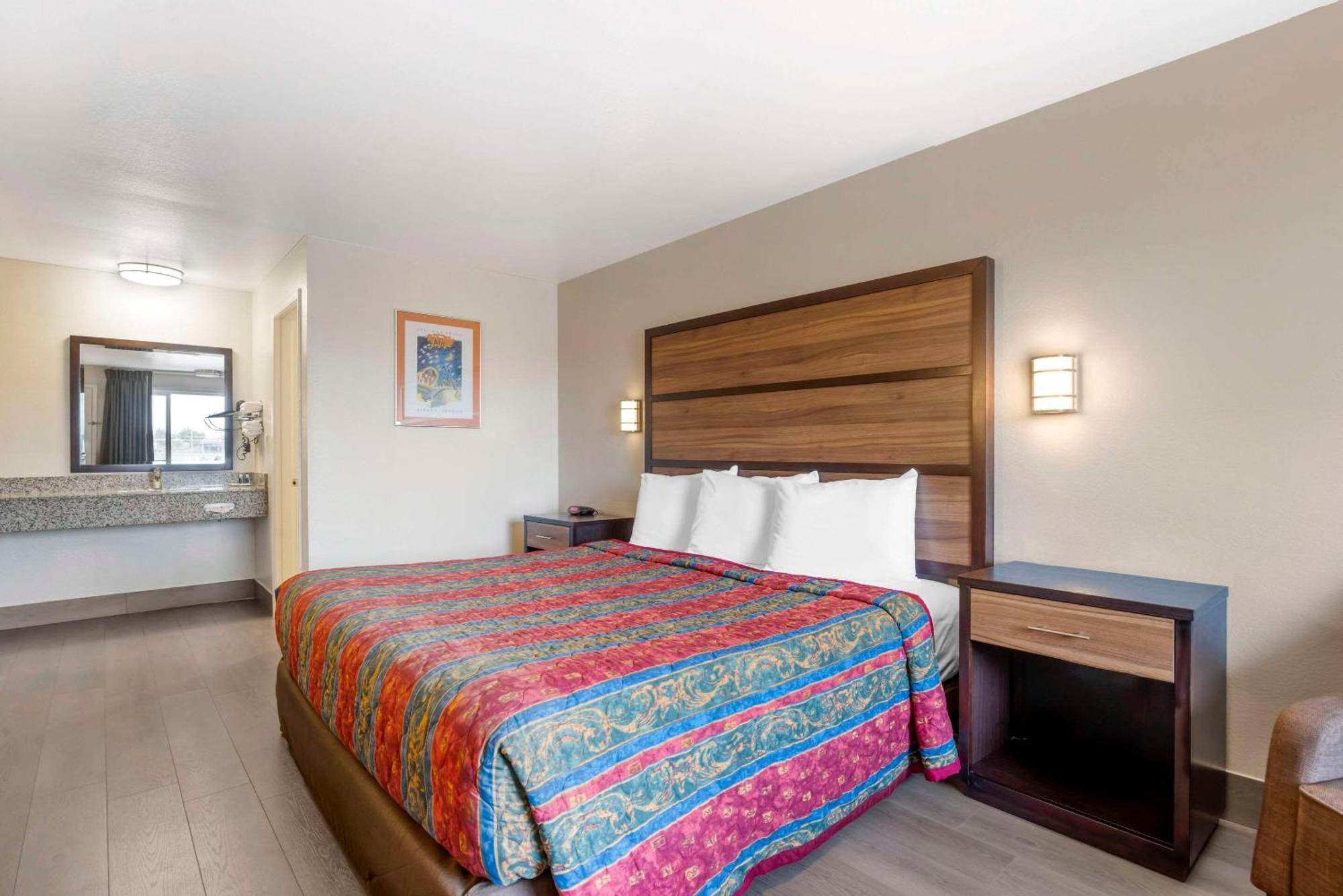 Rodeway Inn Albany Buitenkant foto